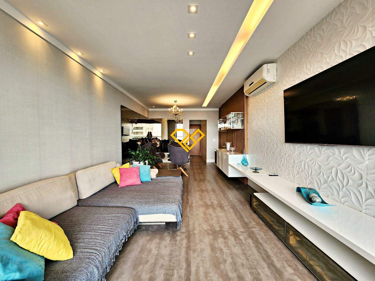 Apartamento à venda no Ponta da Praia: Sala