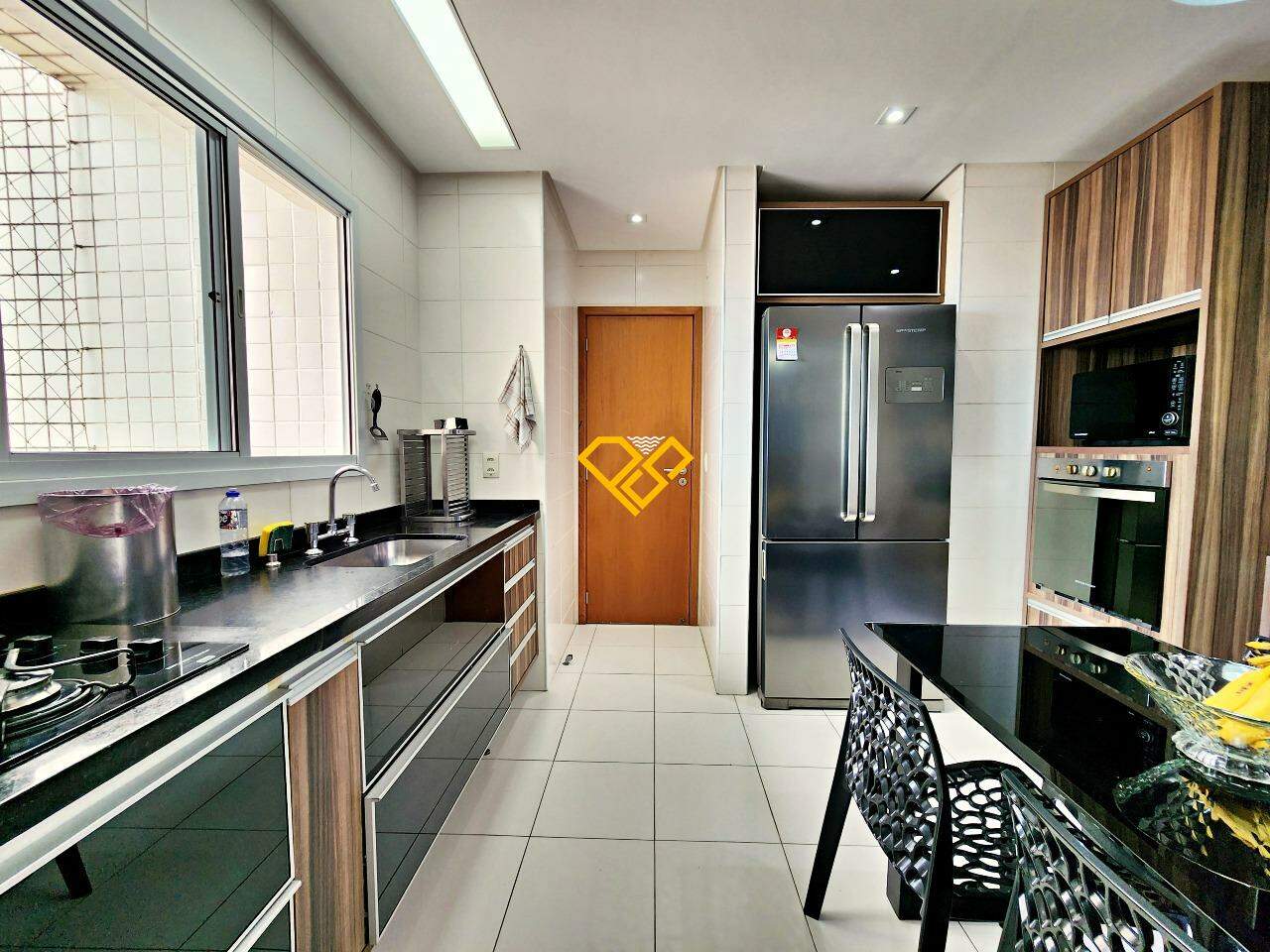 Apartamento à venda no Ponta da Praia: Cozinha
