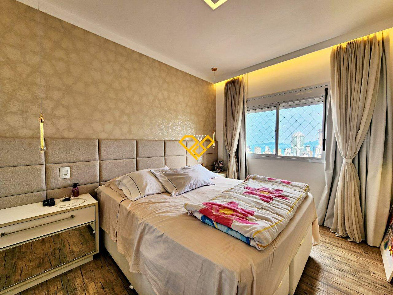 Apartamento à venda no Ponta da Praia: Dormitório 1 - suíte