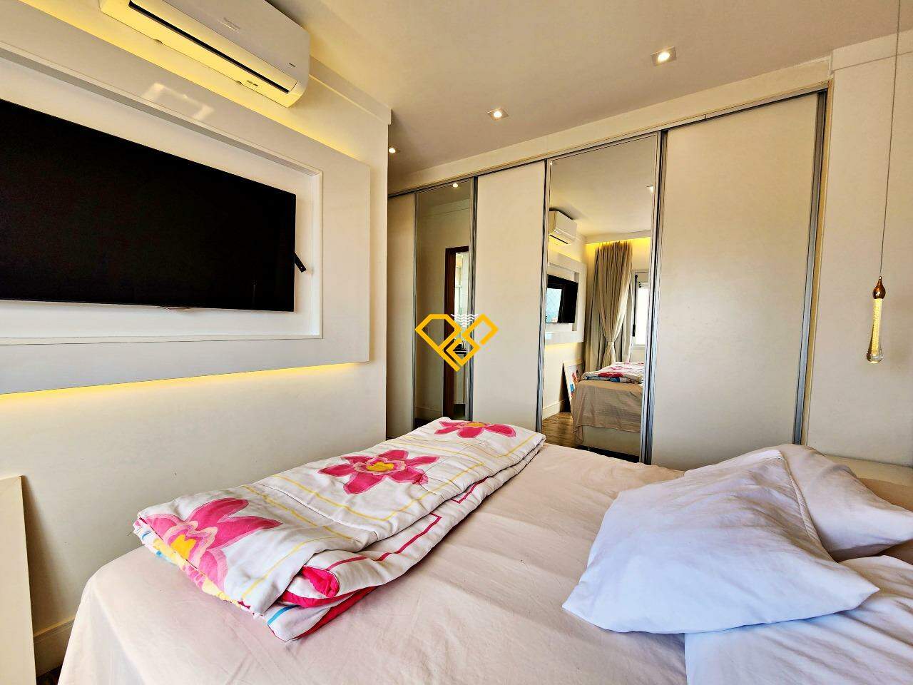 Apartamento à venda no Ponta da Praia: Dormitório 1 - suíte