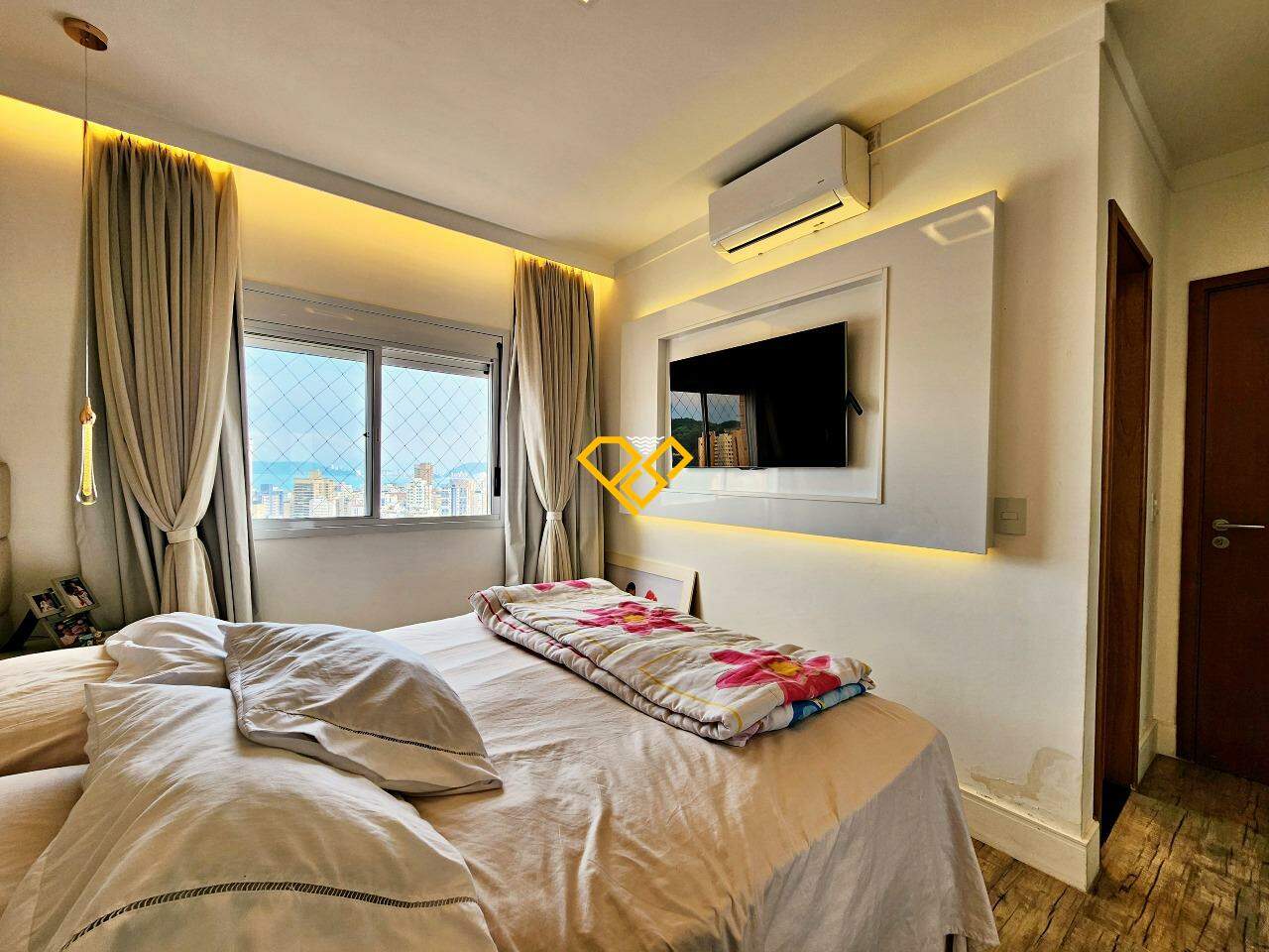 Apartamento à venda no Ponta da Praia: Dormitório 1 - suíte