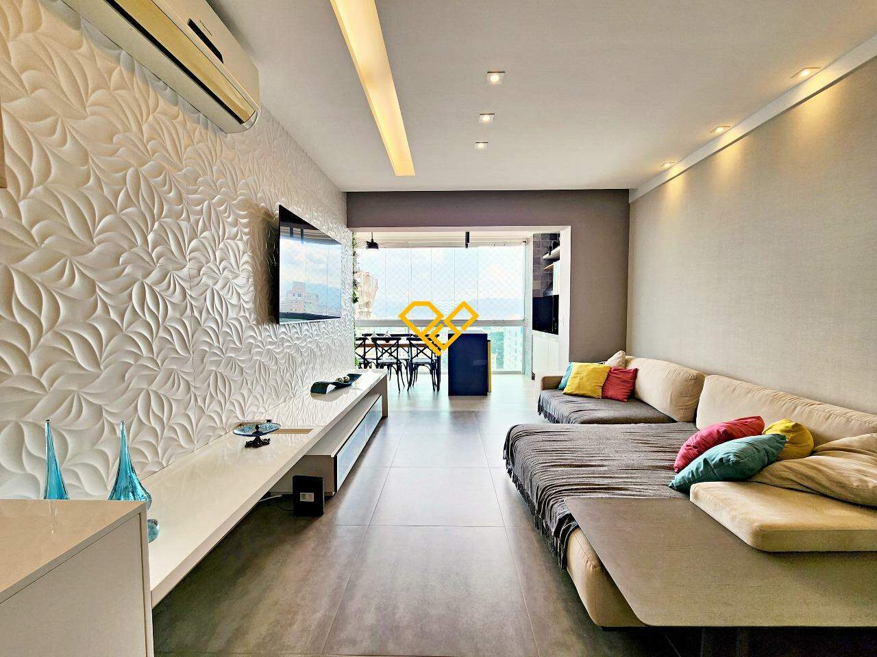 Apartamento à venda no Ponta da Praia: Sala