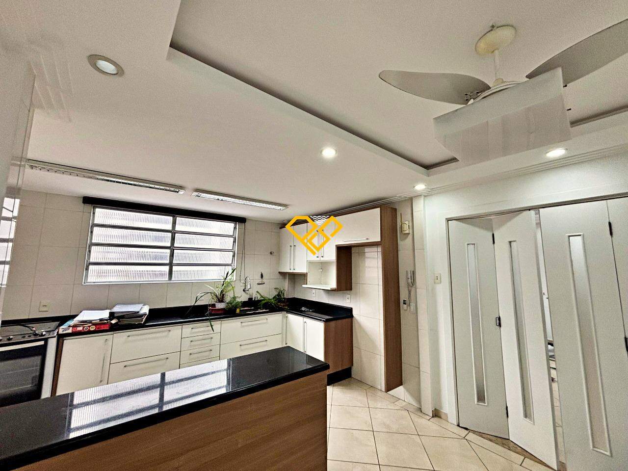 Apartamento para aluguel no Gonzaga: Cozinha