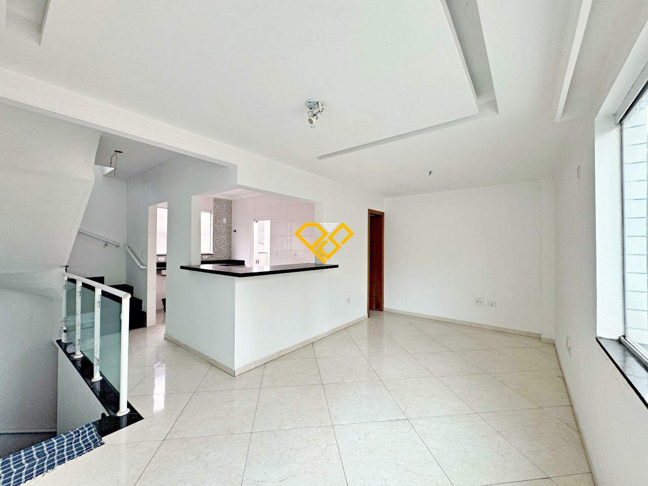 Casa à venda no Embaré: Sala e cozinha