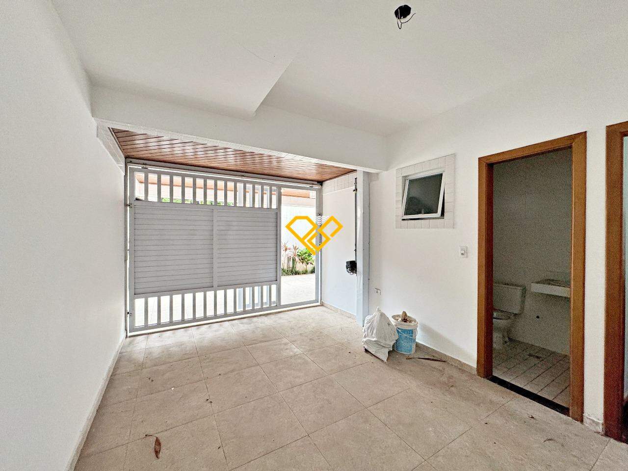 Casa à venda no Embaré: Garagem