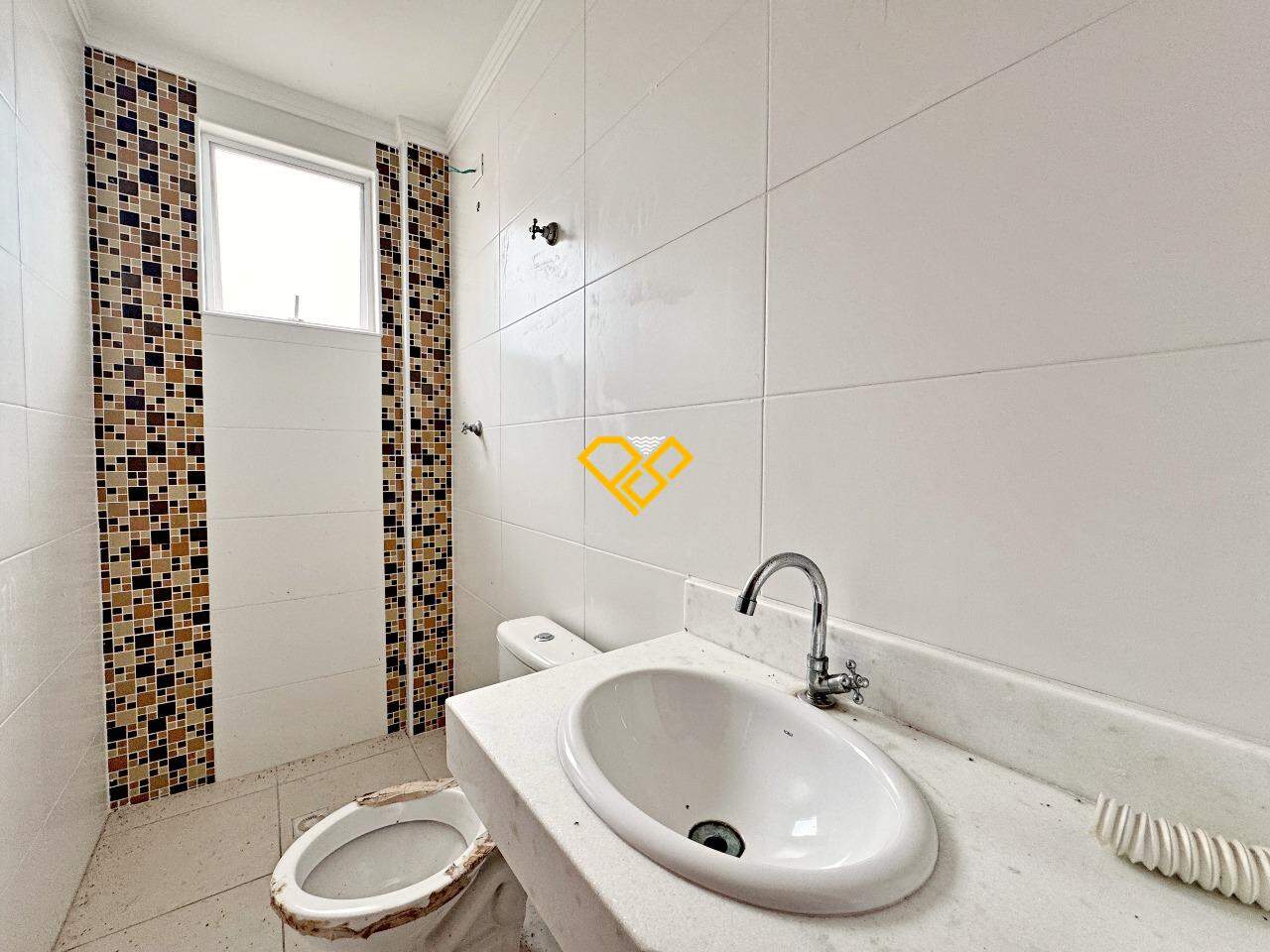 Casa à venda no Embaré: Wc suíte 2