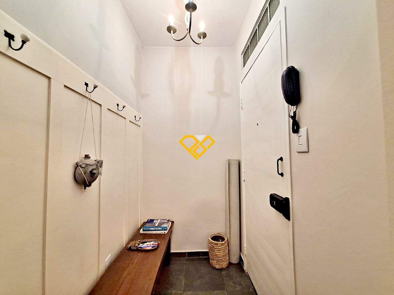 Apartamento para aluguel no José Menino: Hall de entrada