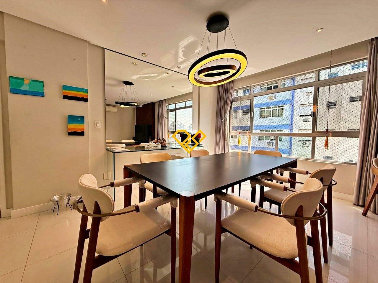 Apartamento à venda no Ponta da Praia: Sala