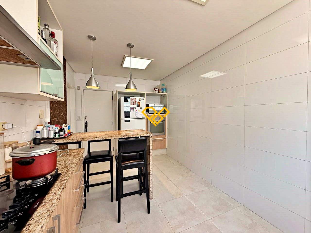 Apartamento à venda no Ponta da Praia: Cozinha