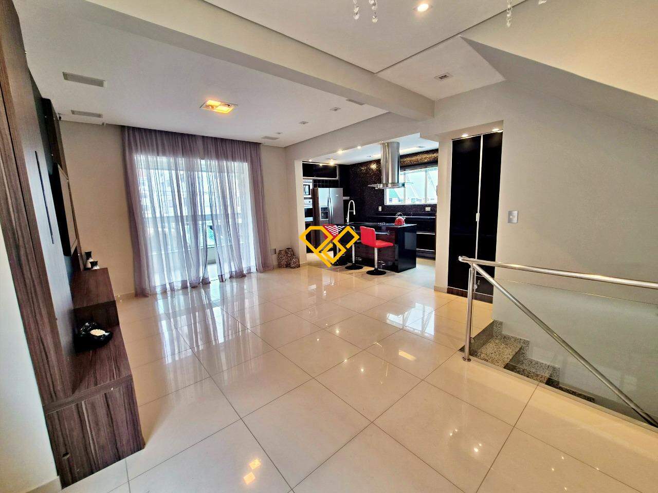 Sobrado à venda no Marapé: Sala