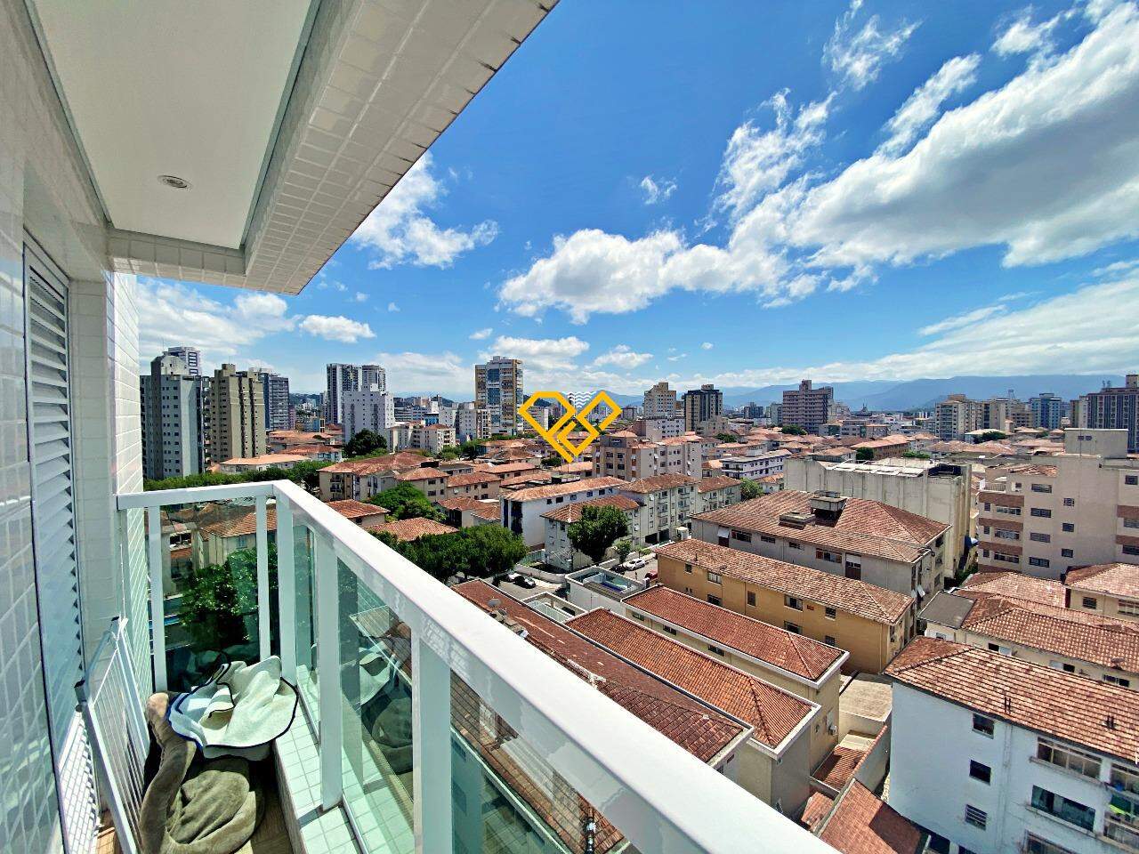 Apartamento à venda no Embaré: Varanda dos dormitórios