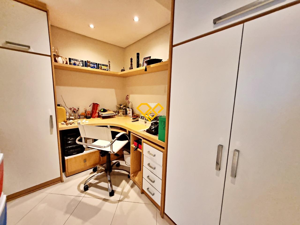 Apartamento à venda no Gonzaga: Escritório