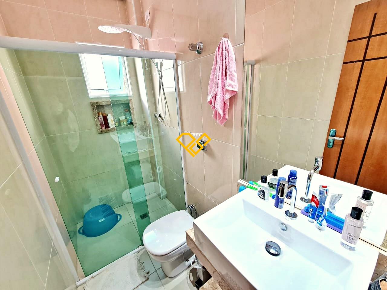 Sobreposta Alta à venda no Embaré: Wc suíte 2