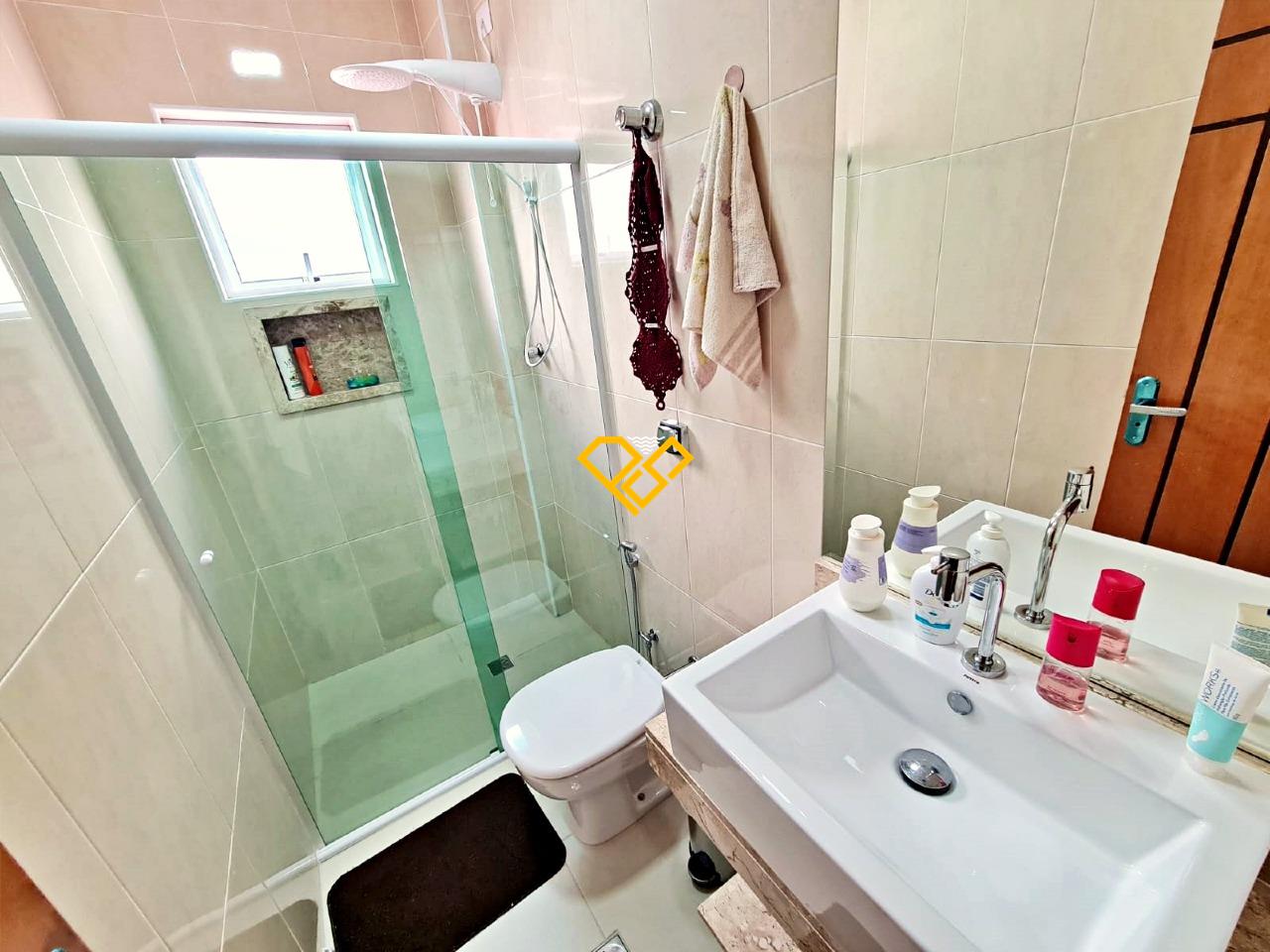 Sobreposta Alta à venda no Embaré: Wc suíte 1