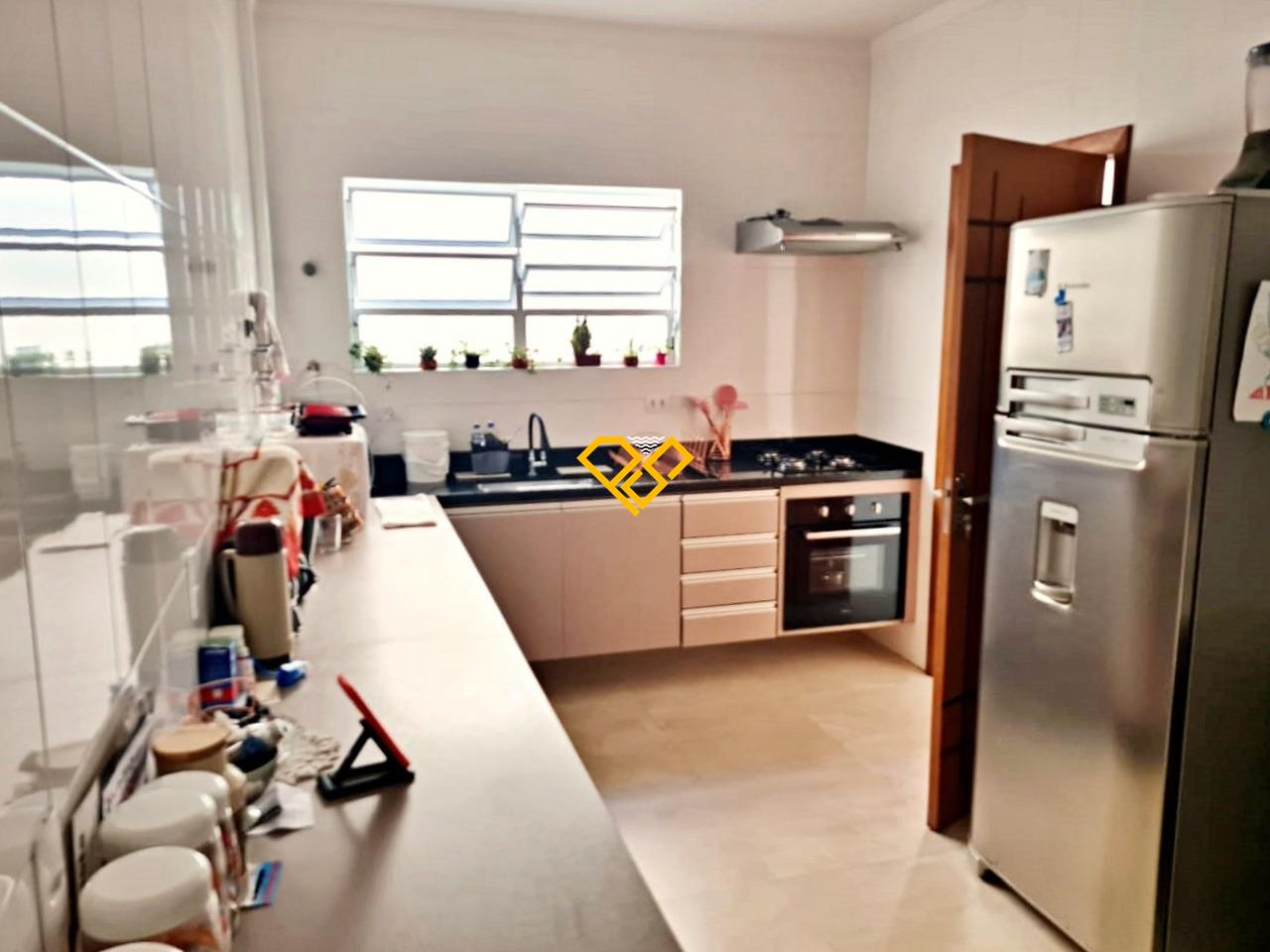 Sobreposta Alta à venda no Embaré: Cozinha