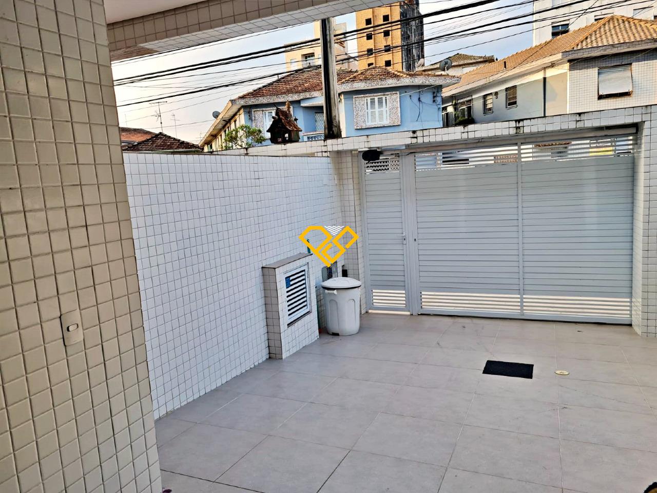 Sobreposta Alta à venda no Embaré: Garagem