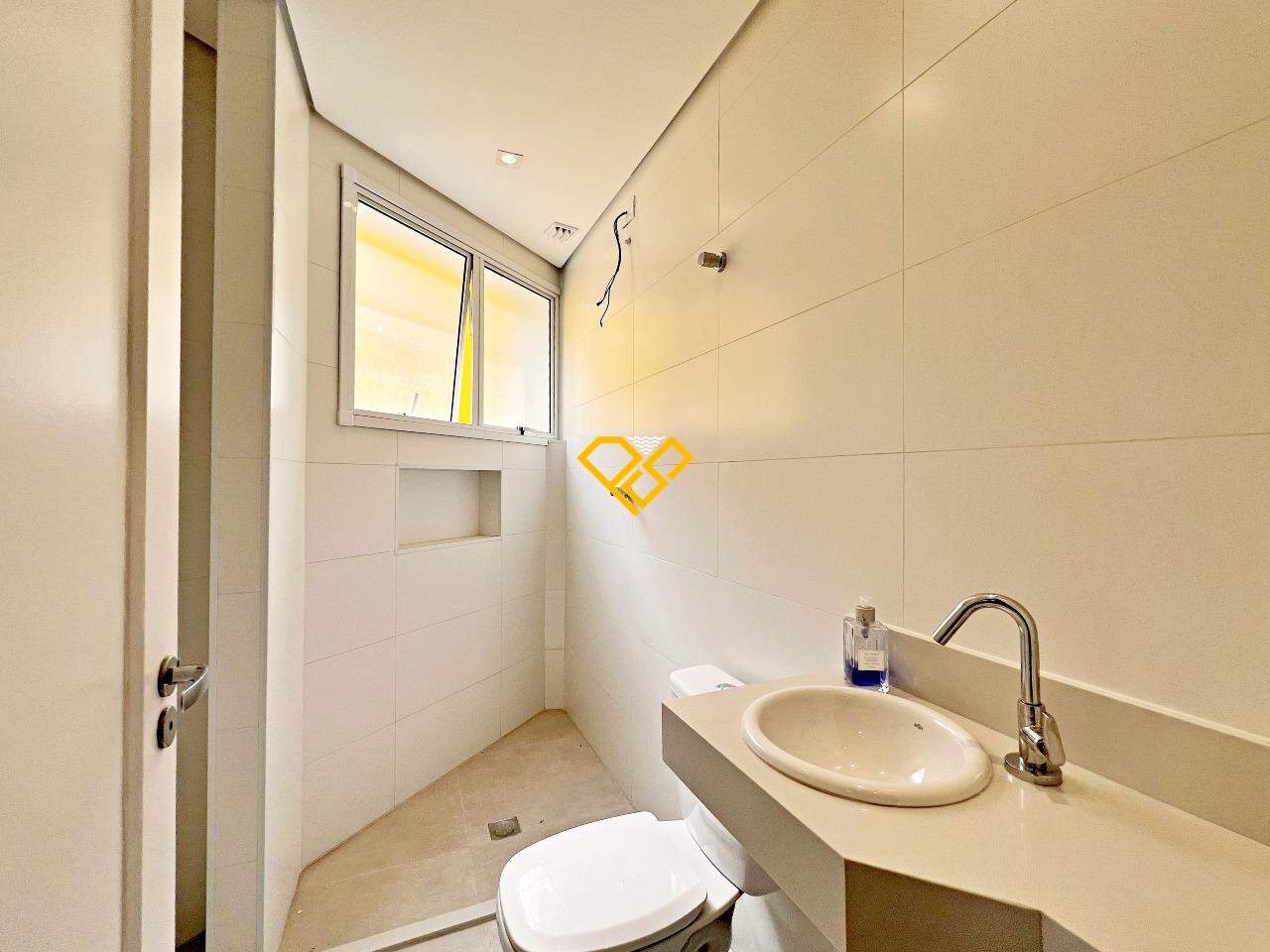 Apartamento à venda no Gonzaga: Wc social