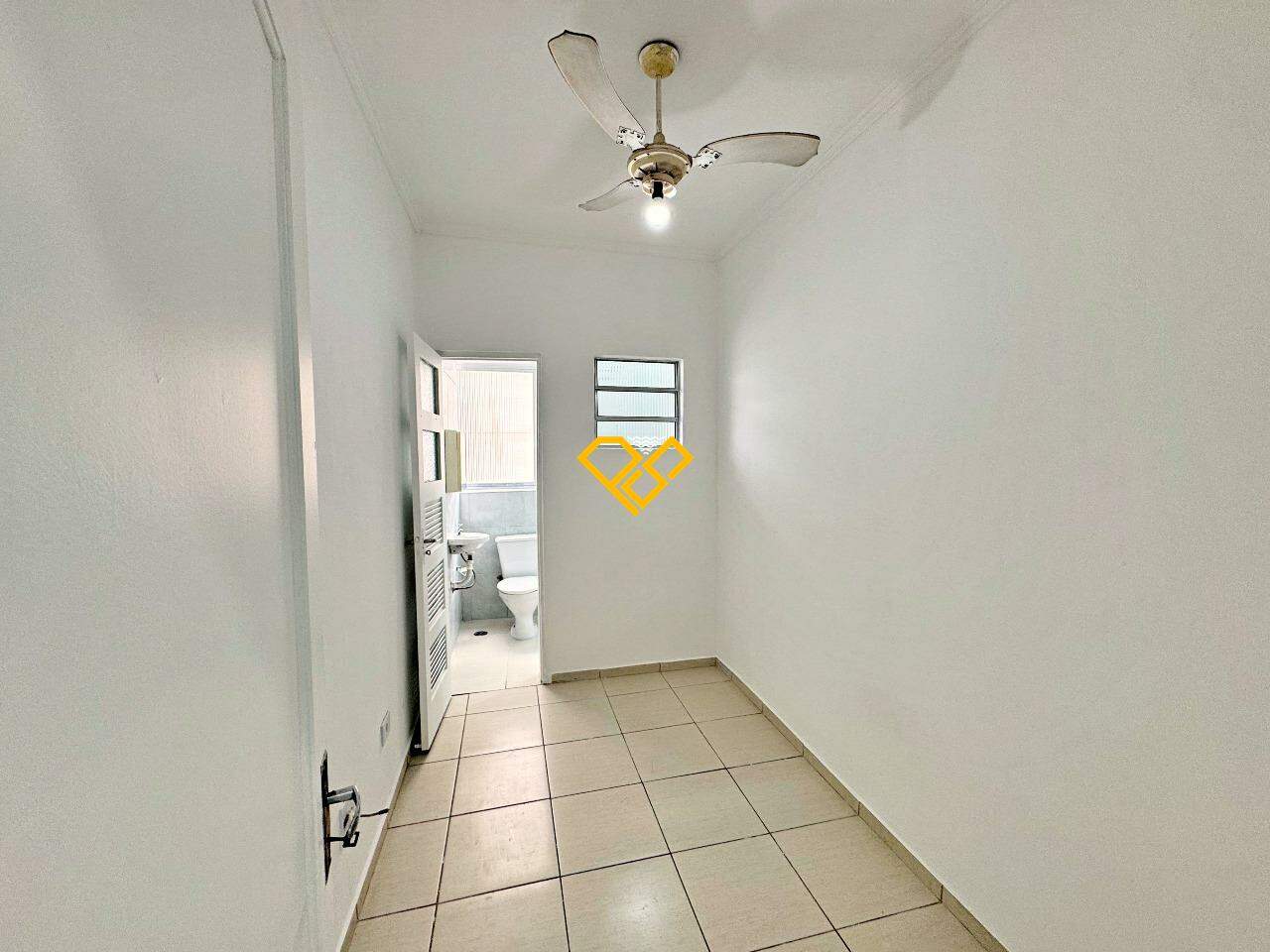 Apartamento à venda no Embaré: Dependência