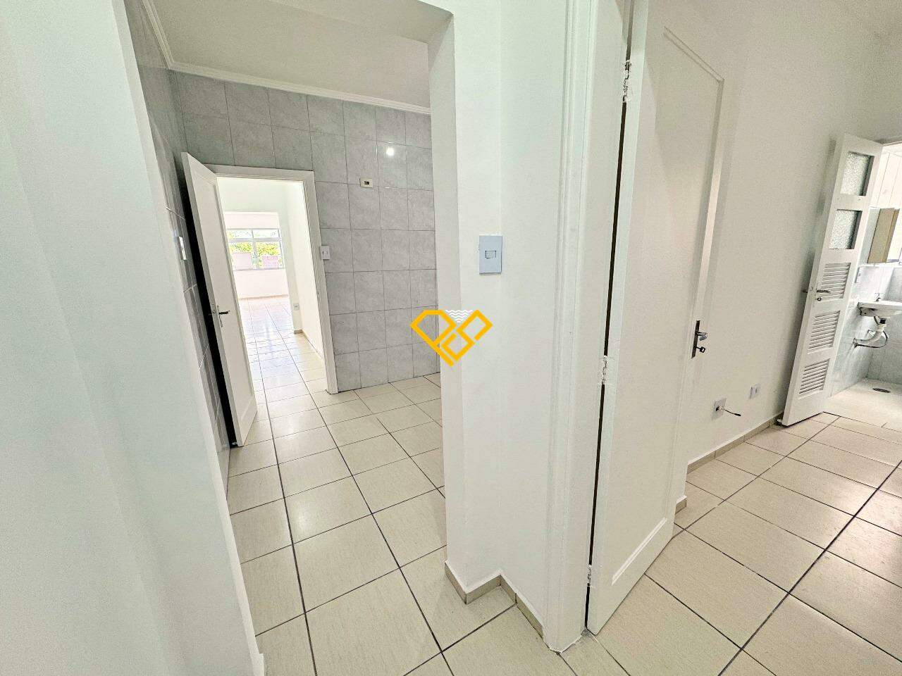 Apartamento para aluguel no Embaré: 
