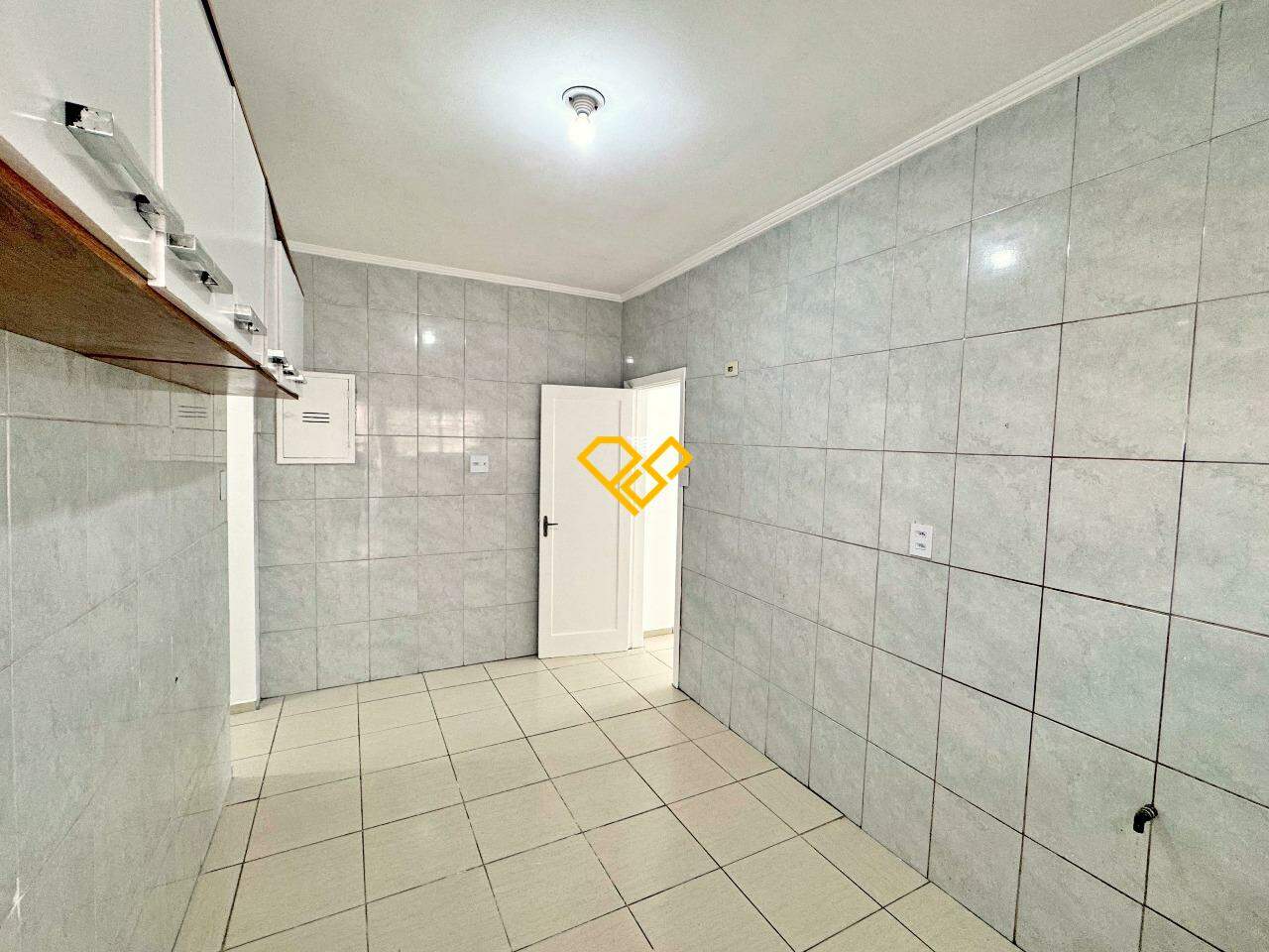 Apartamento para aluguel no Embaré: Cozinha