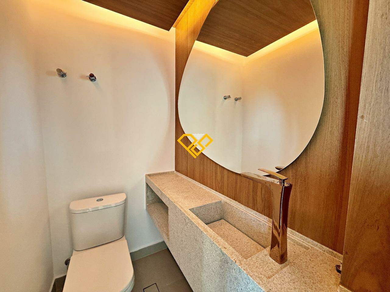 Apartamento à venda no Boqueirão: Lavabo