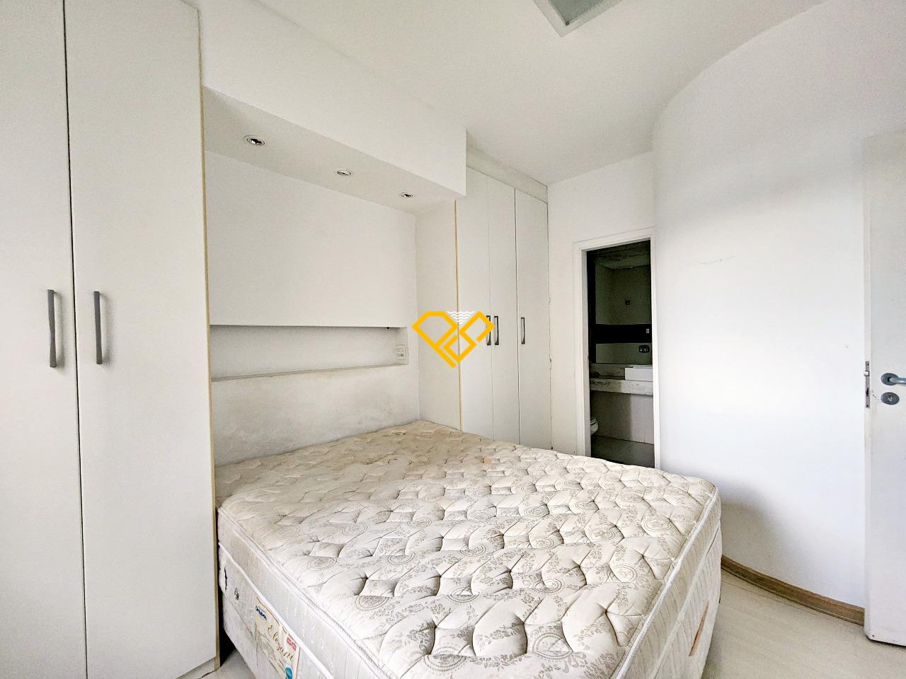 Apartamento à venda no Ponta da Praia: 