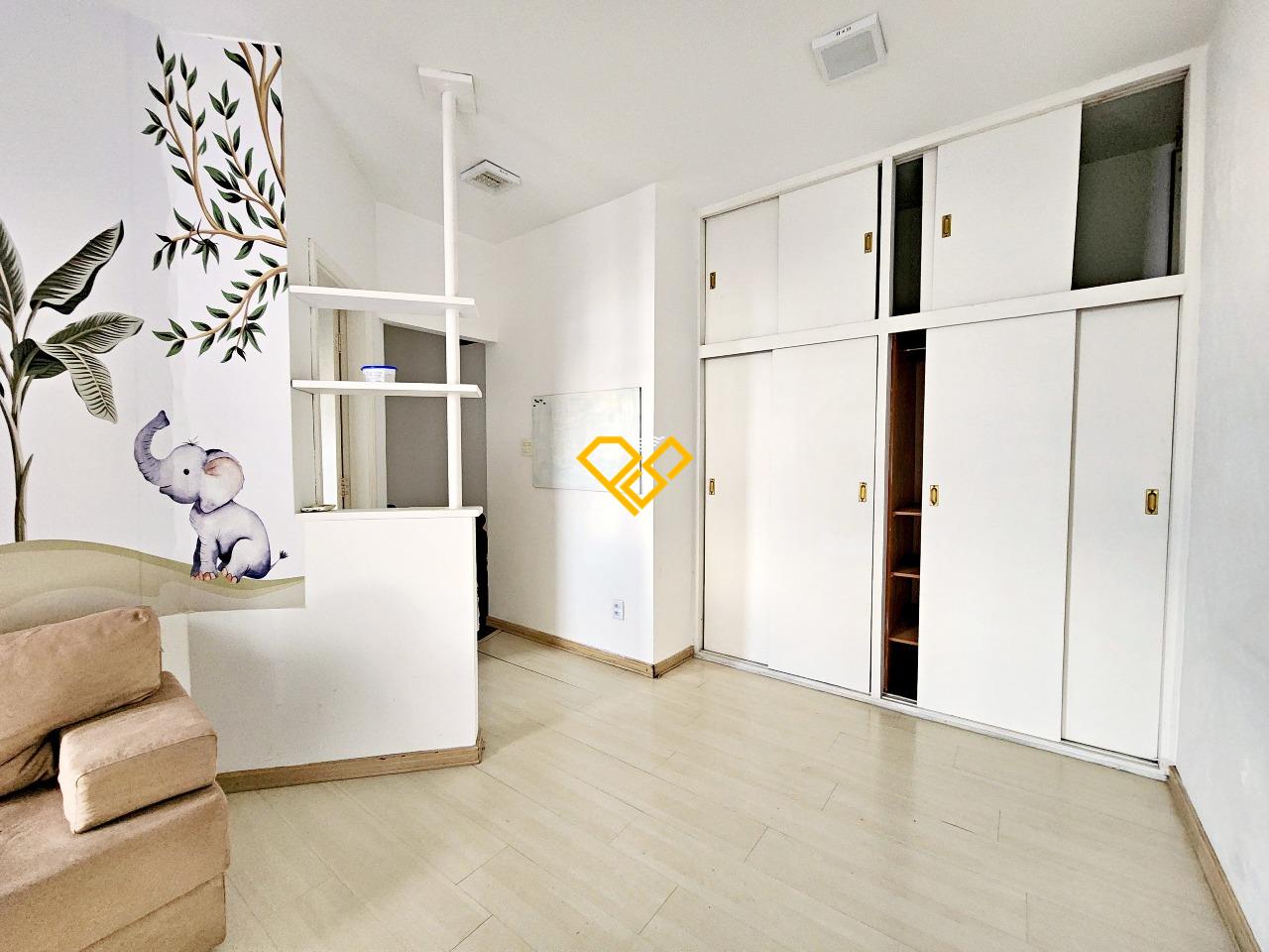 Apartamento à venda no Ponta da Praia: 