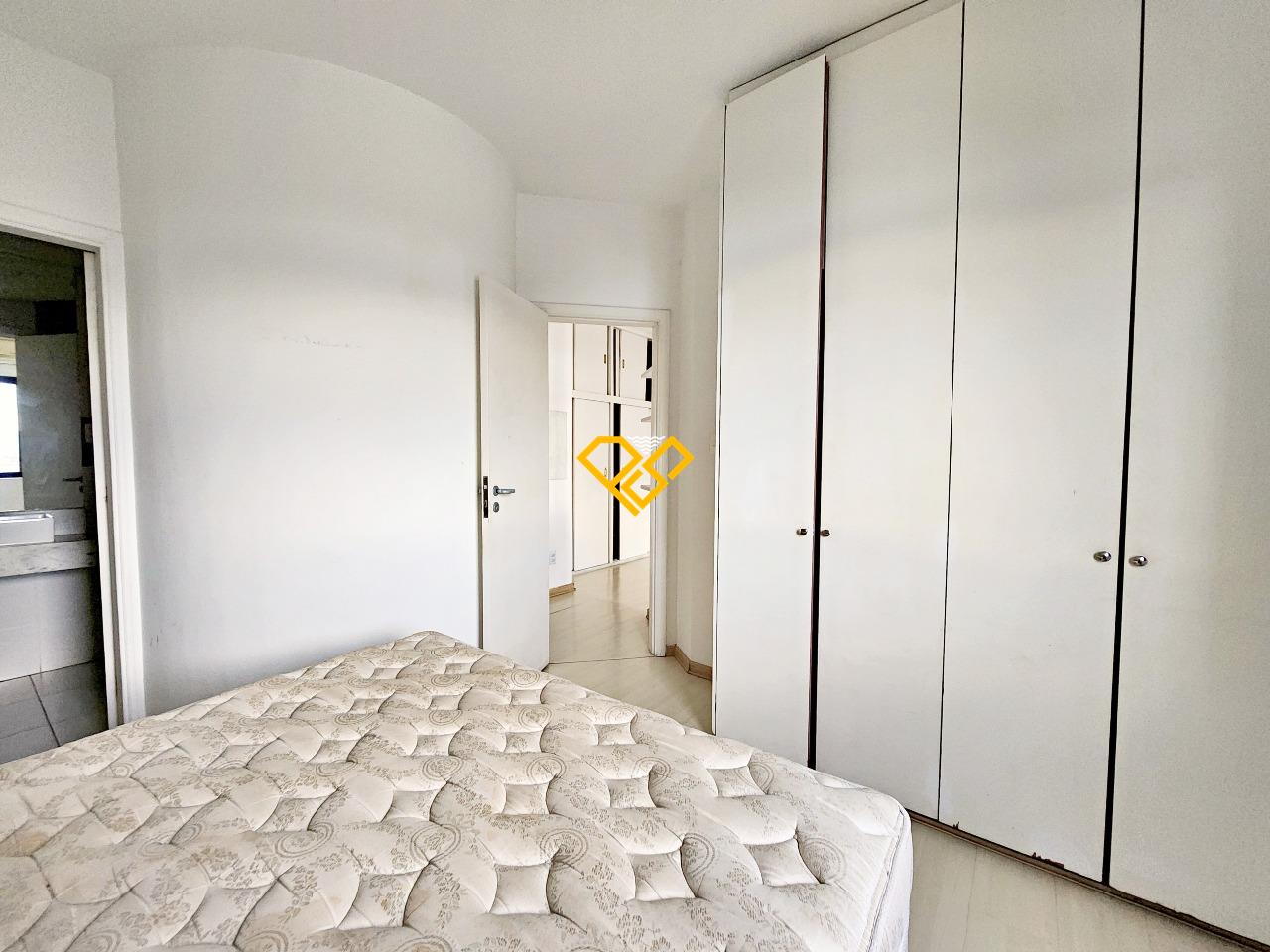 Apartamento à venda no Ponta da Praia: 