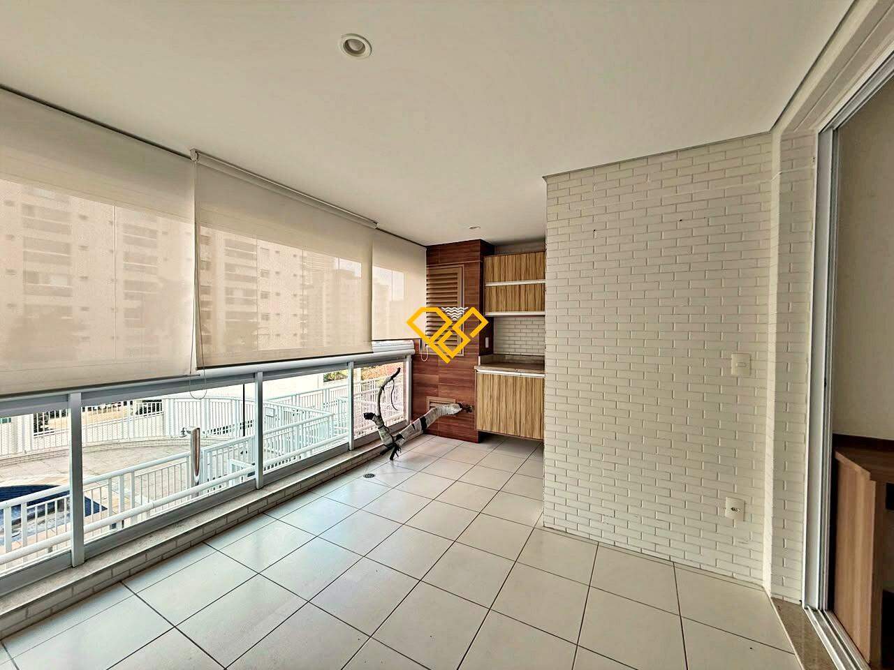 Apartamento à venda no Ponta da Praia: Varanda