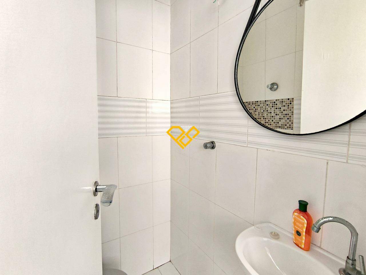 Apartamento à venda no José Menino: Wc de serviço