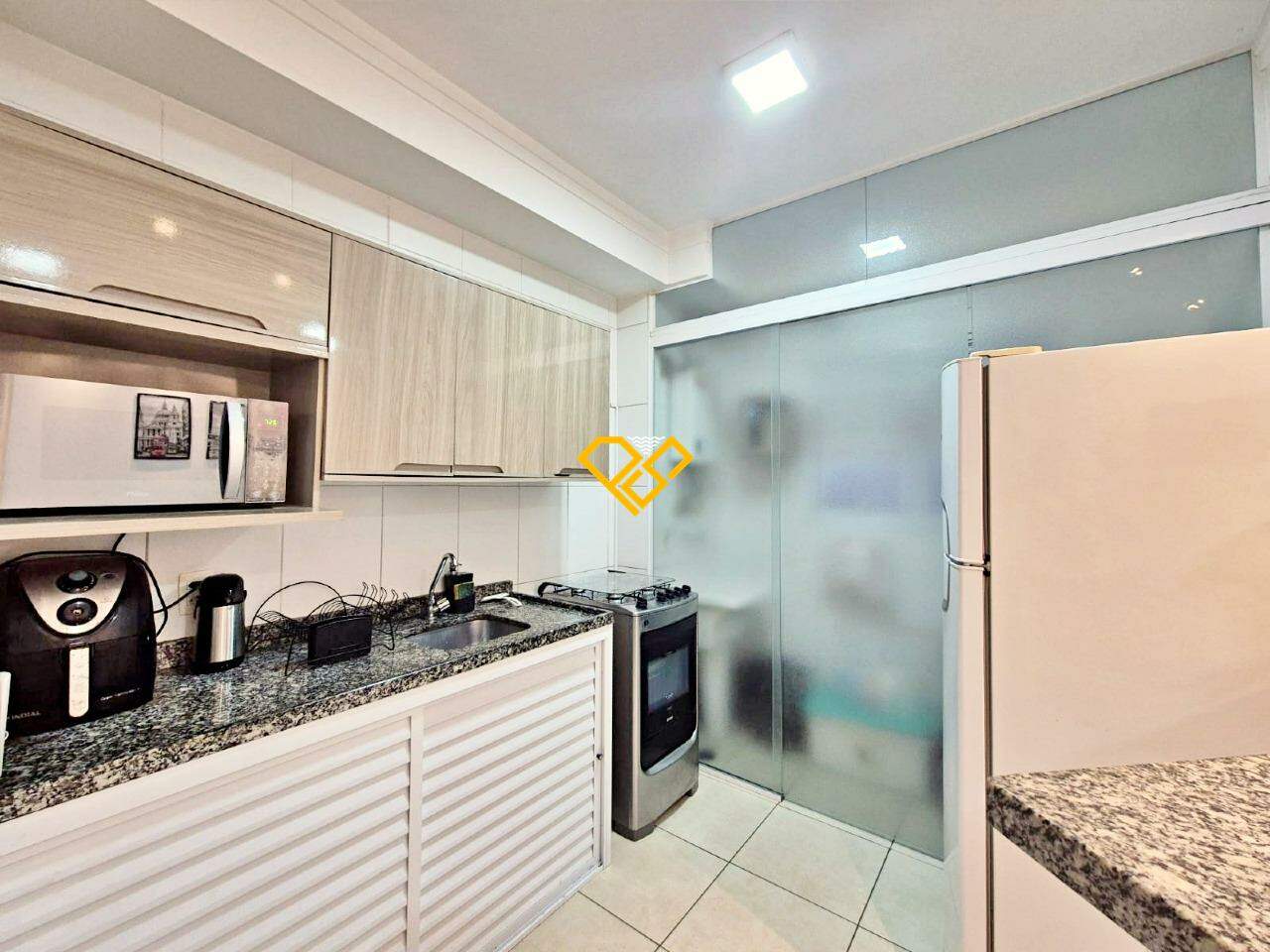 Apartamento à venda no Estuário: Cozinha