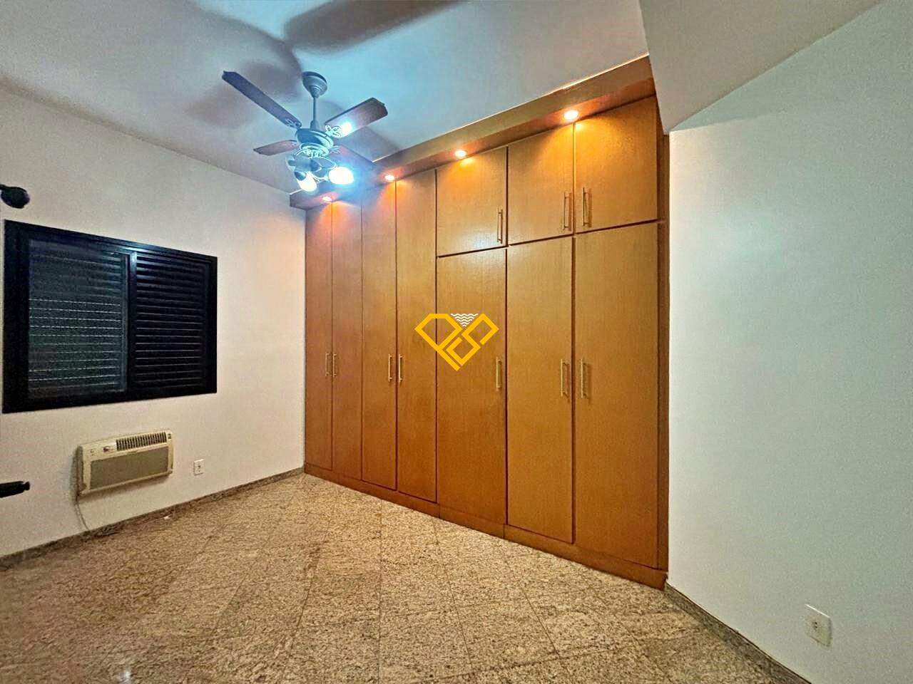Apartamento à venda no Embaré: Suíte 1
