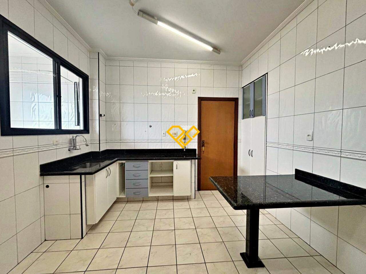 Apartamento à venda no Embaré: Cozinha