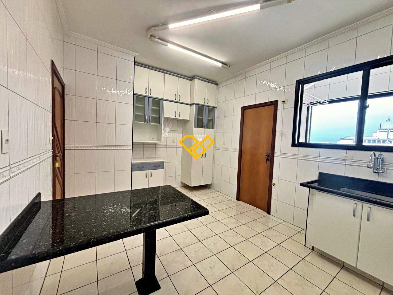 Apartamento à venda no Embaré: Cozinha
