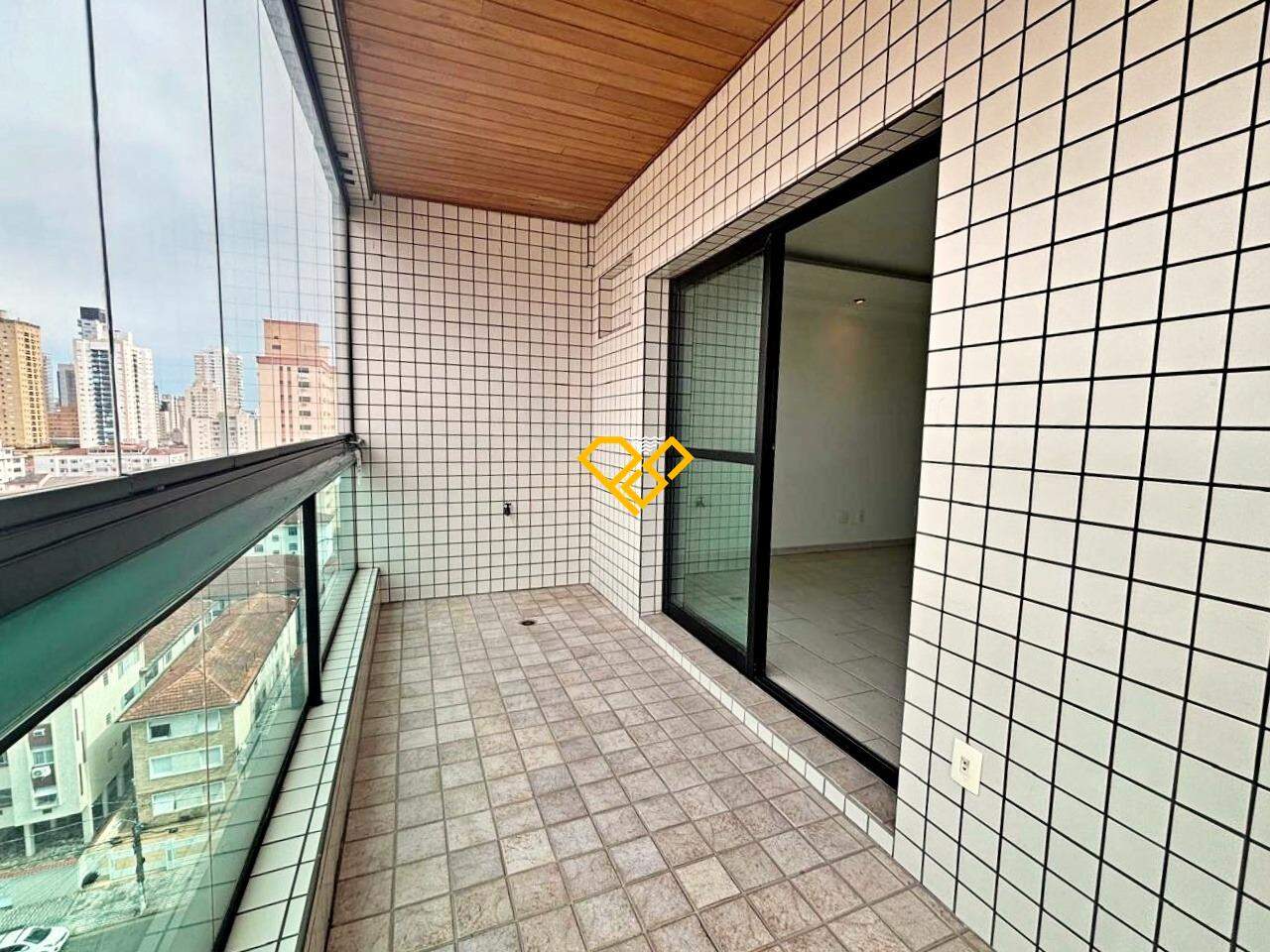 Apartamento à venda no Embaré: Varanda