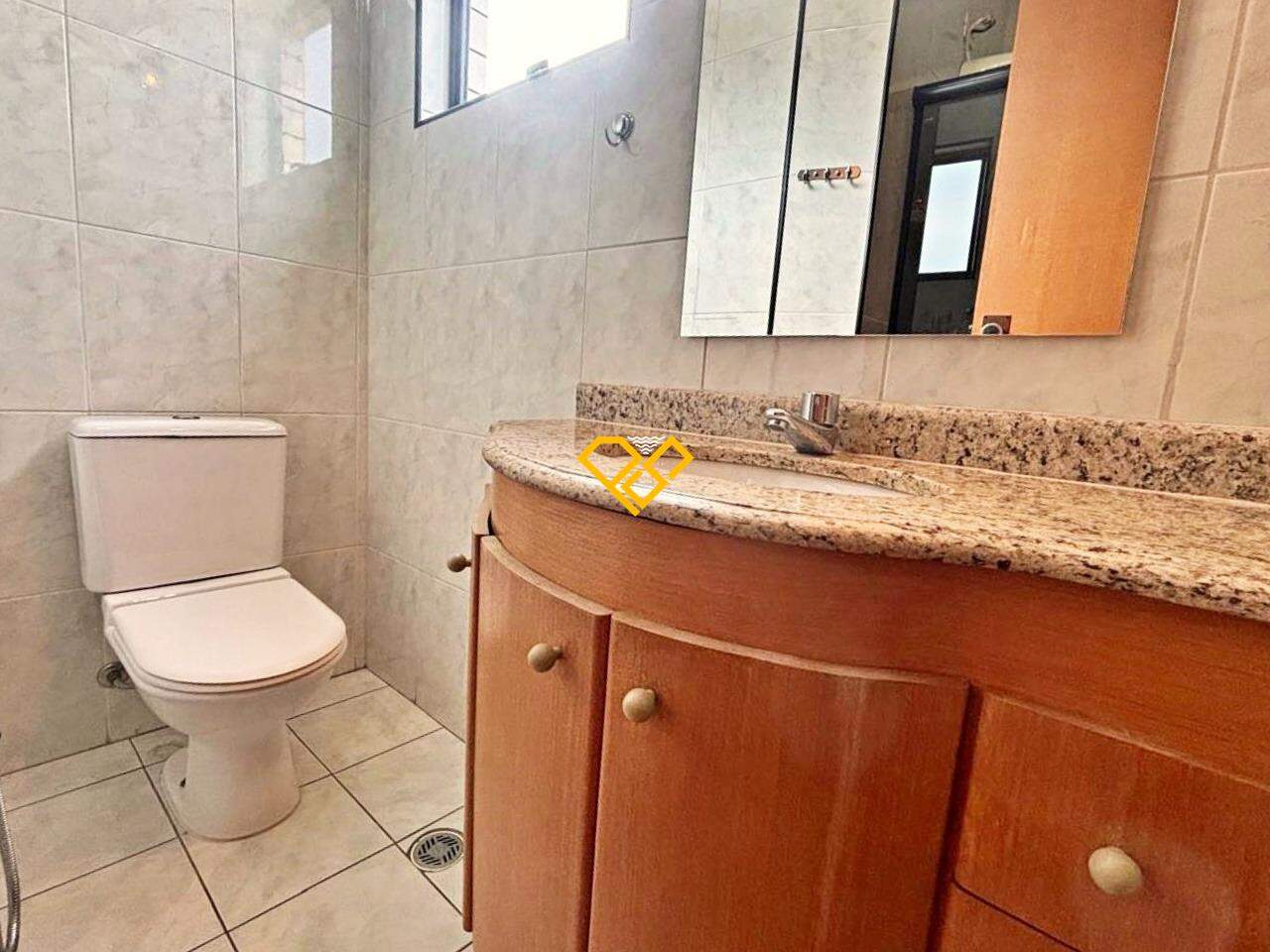 Apartamento à venda no Embaré: Wc suíte 2