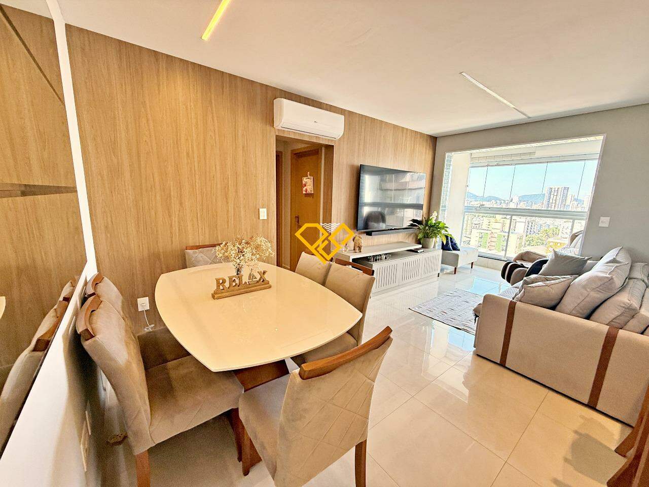Apartamento à venda no Embaré: Sala