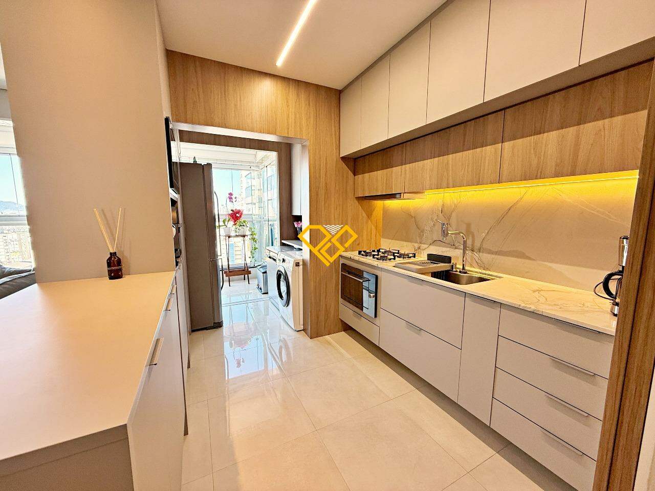Apartamento à venda no Embaré: Cozinha
