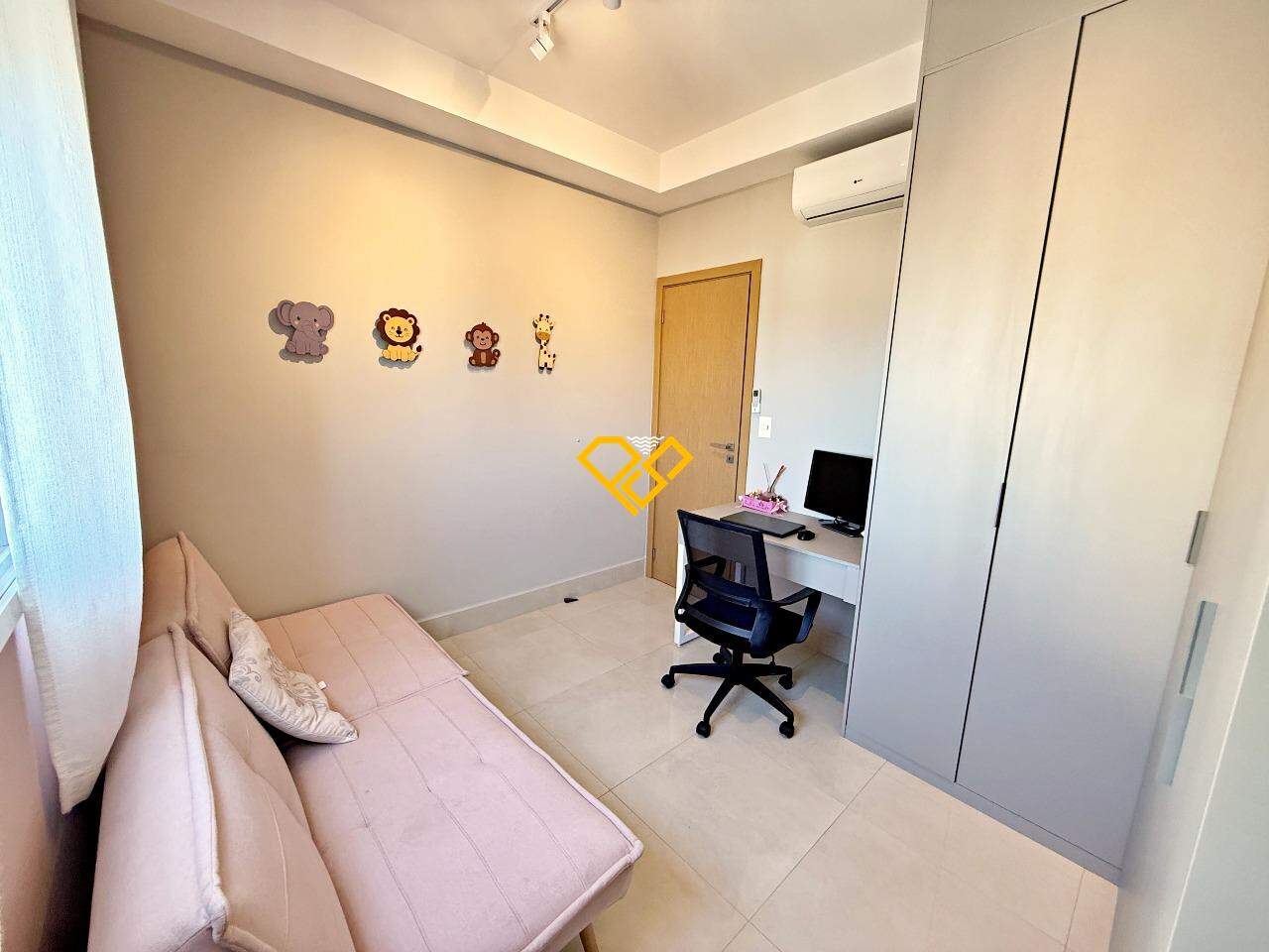 Apartamento à venda no Embaré: Suíte 2
