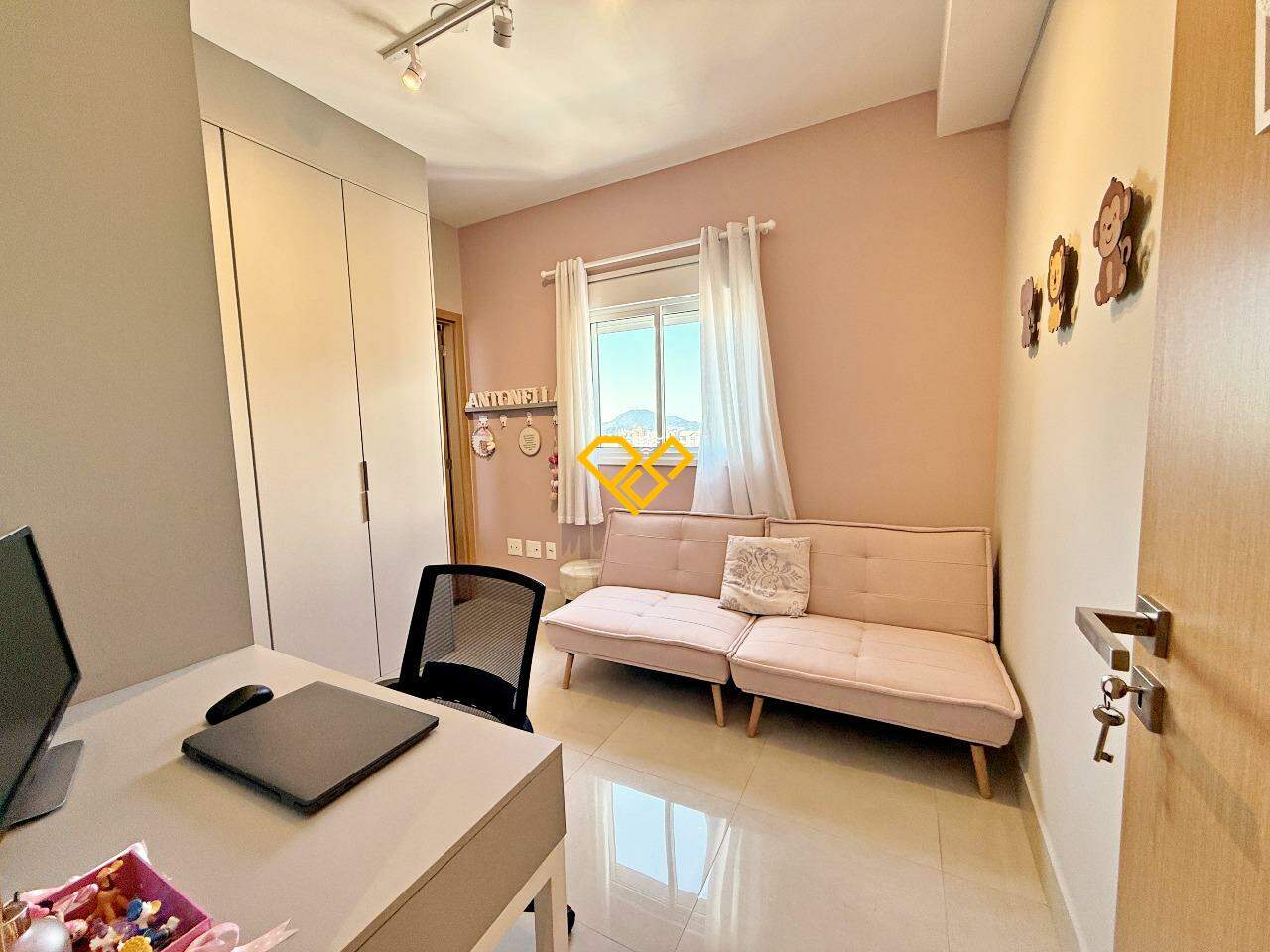 Apartamento à venda no Embaré: Suíte 2