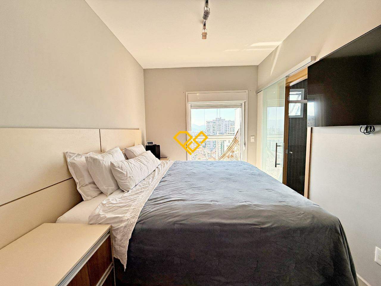 Apartamento à venda no Embaré: Suíte 1