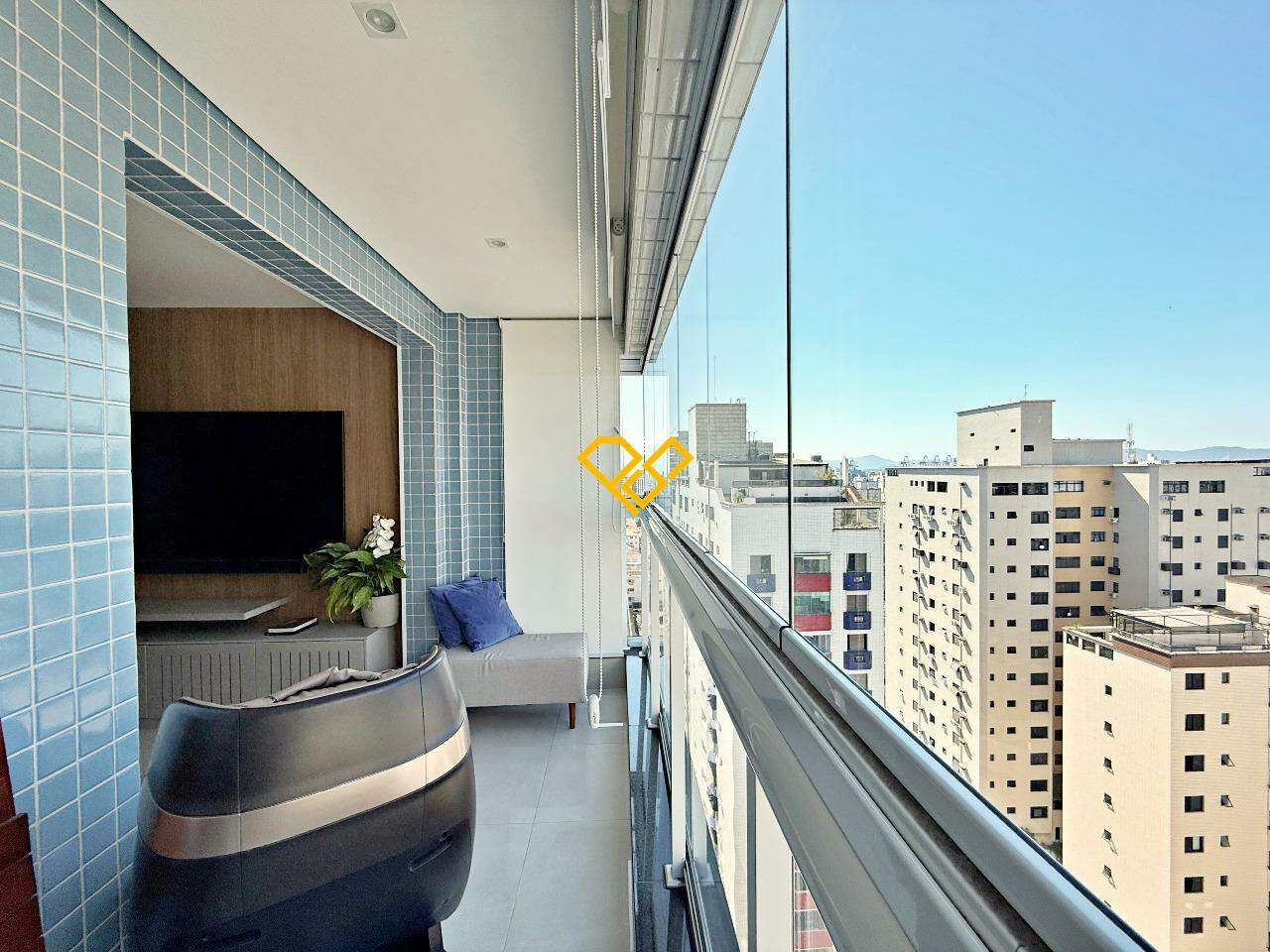 Apartamento à venda no Embaré: Varanda