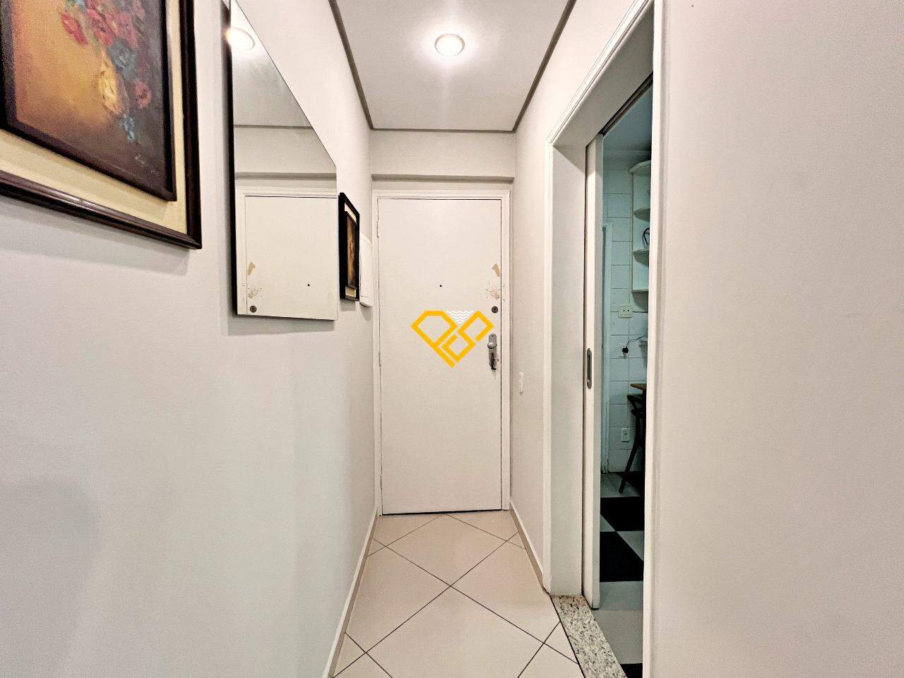 Apartamento à venda no Embaré: Hall de entrada