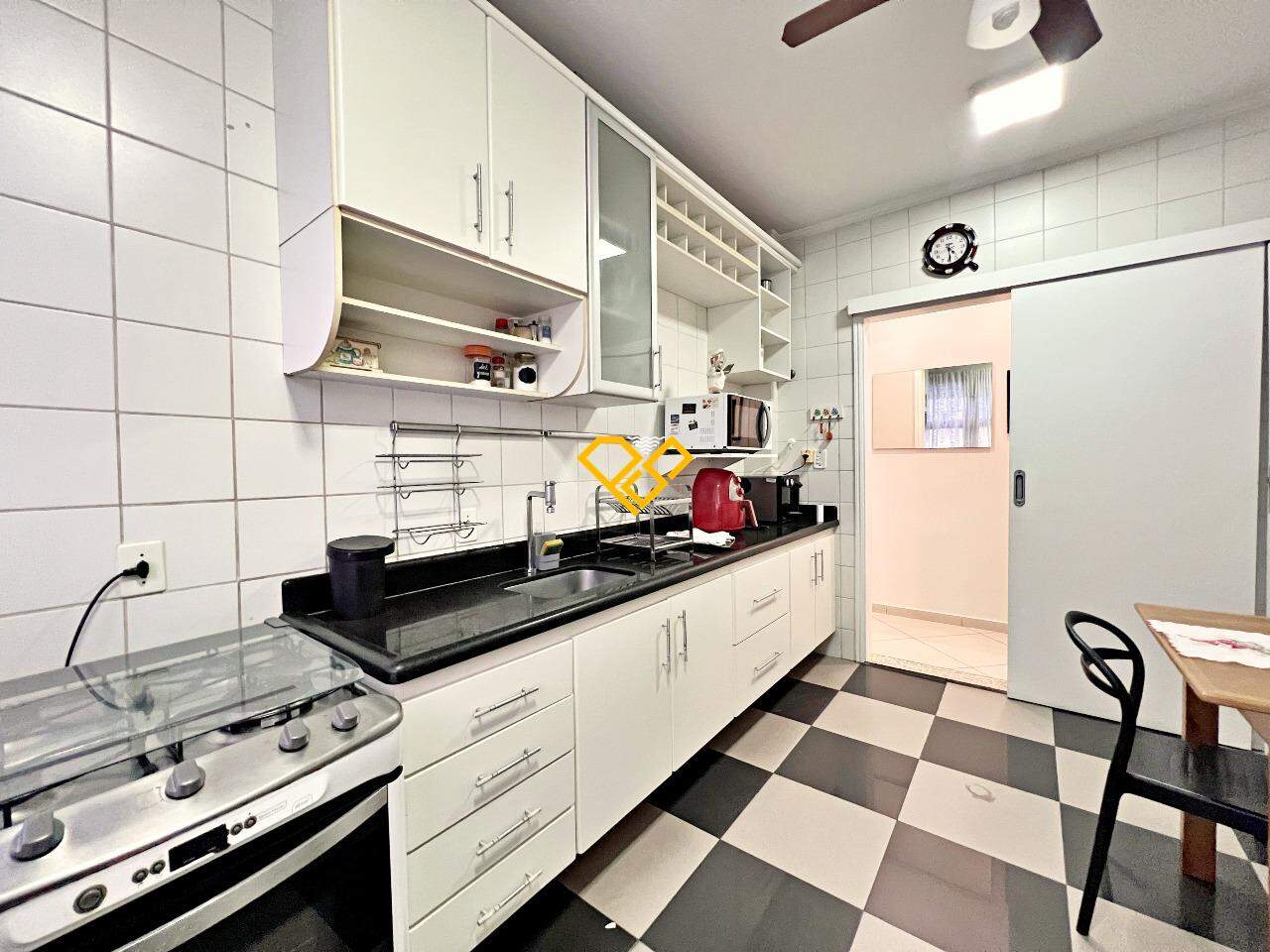 Apartamento à venda no Embaré: Cozinha