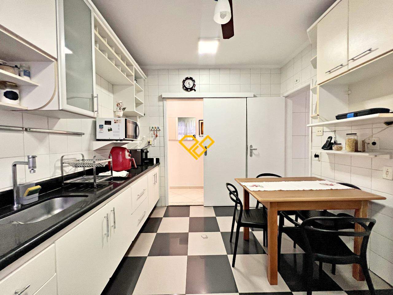 Apartamento à venda no Embaré: Cozinha