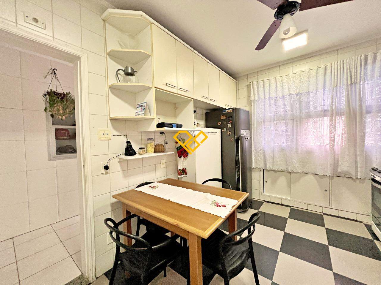 Apartamento à venda no Embaré: Cozinha