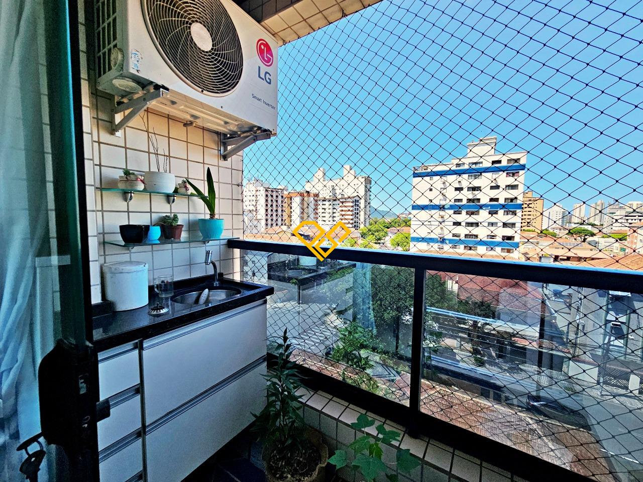 Apartamento à venda no Embaré: Varanda