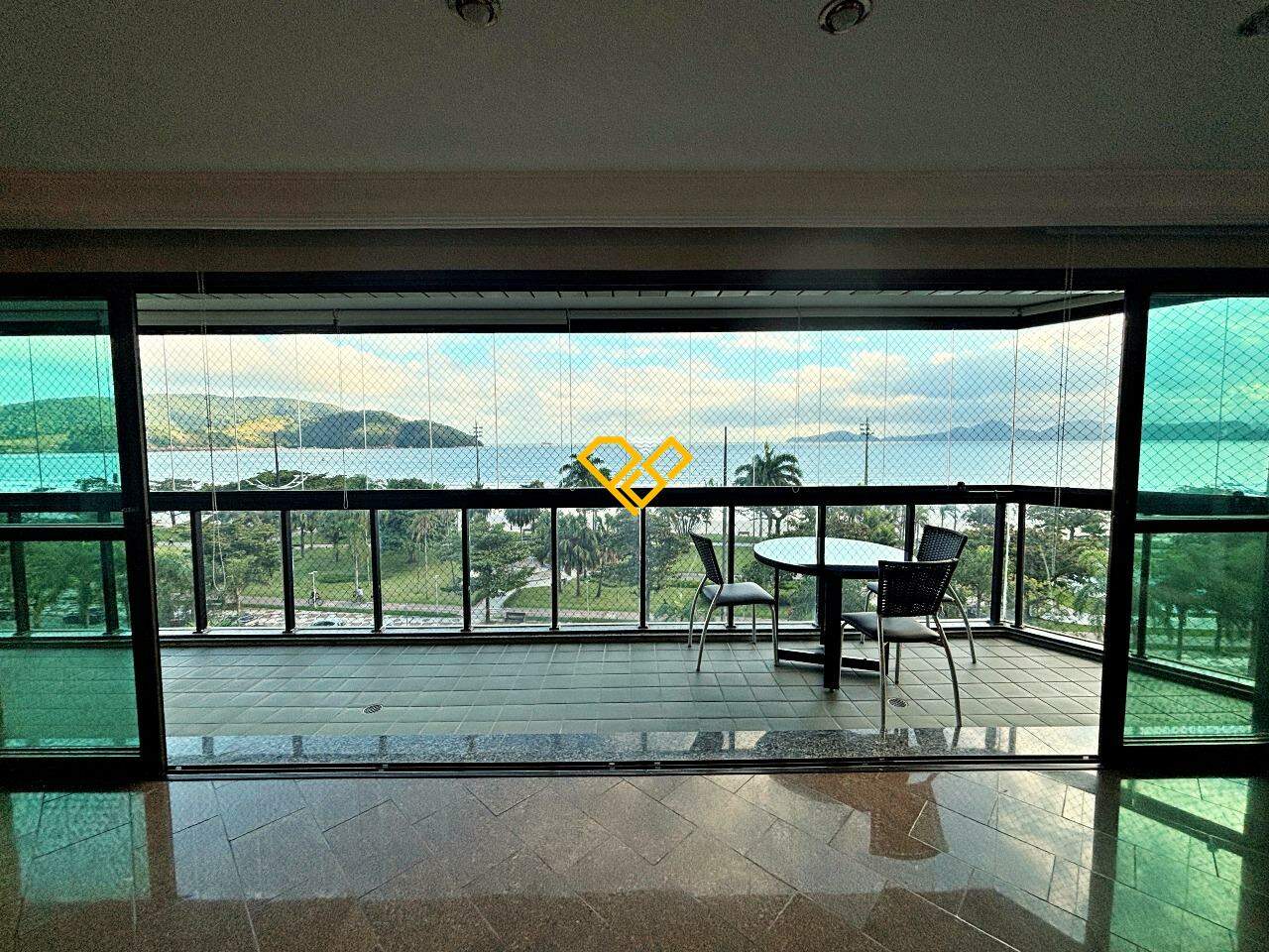 Apartamento à venda no Aparecida: Varanda