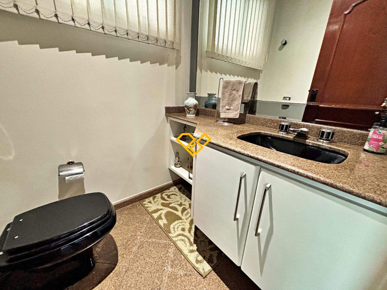 Apartamento à venda no Aparecida: Lavabo
