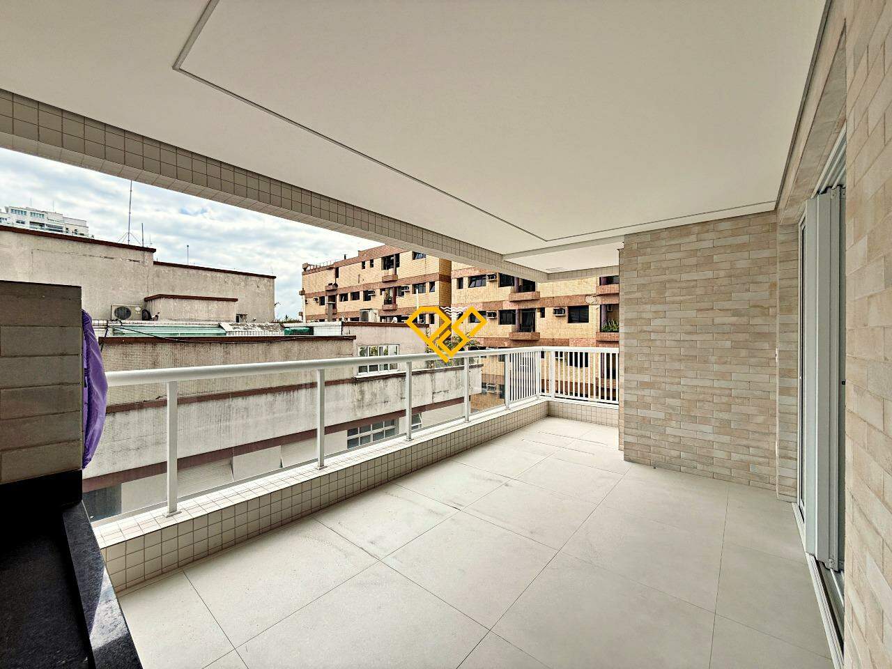 Apartamento à venda no Aparecida: Varanda